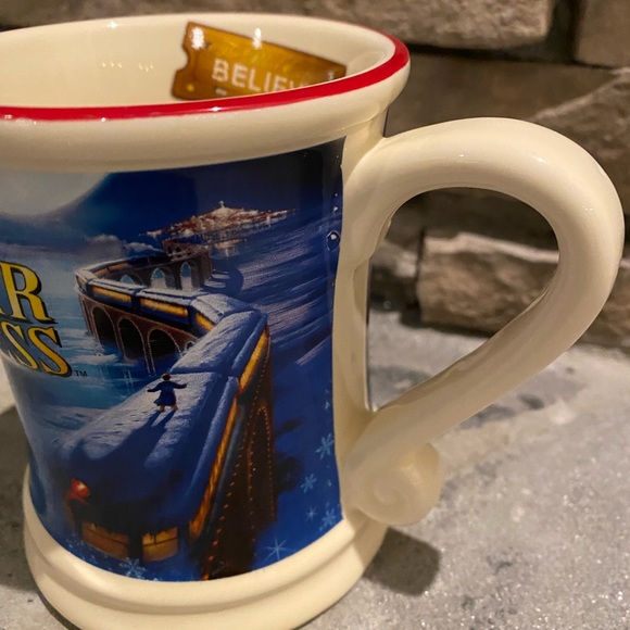 The Polar Express Believe Collector’s 3D Ceramic Coffee Mug 2022 Warner Brothers - Picture 2 of 7